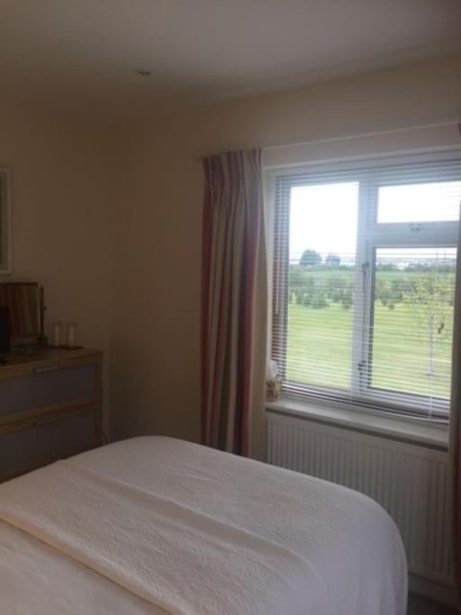 Cotswold Edge Guest Suite With Broadway Hill View Badsey Exterior foto