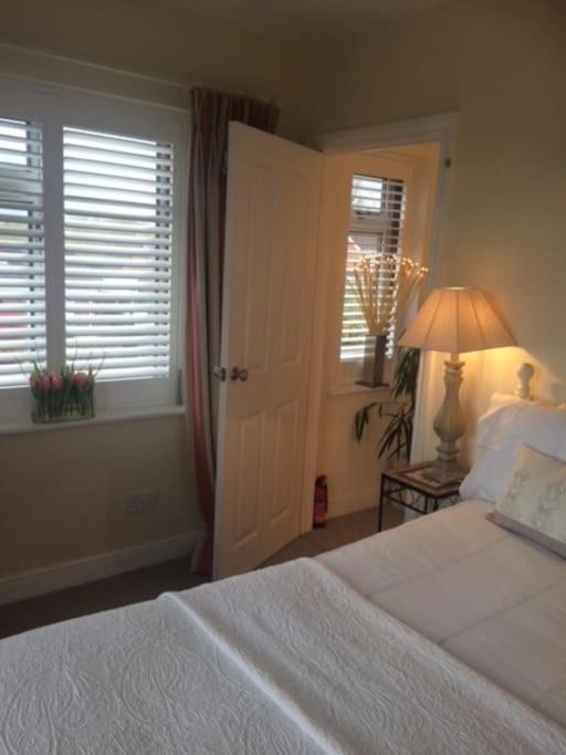Cotswold Edge Guest Suite With Broadway Hill View Badsey Exterior foto